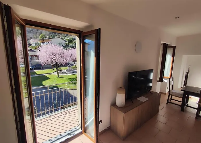 Como Lake Limonta * Limonta