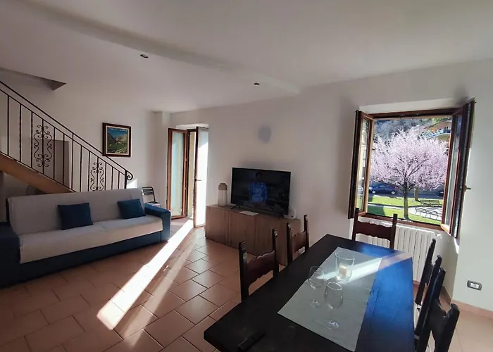 Como Lake Limonta Apartment